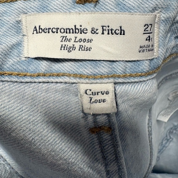 Abercrombie Curve Love The Loose High-Rise Jeans - Picture 5 of 9